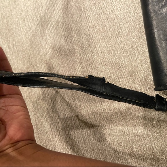 Black Salvatore Ferragamo Crossbody - Picture 9 of 11